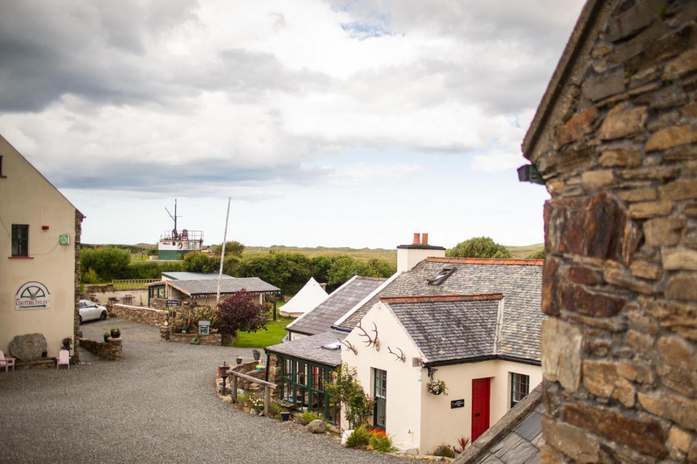 Corcreggan Mill B&B & Self-Catered Accommodation ダンファナイー エクステリア 写真